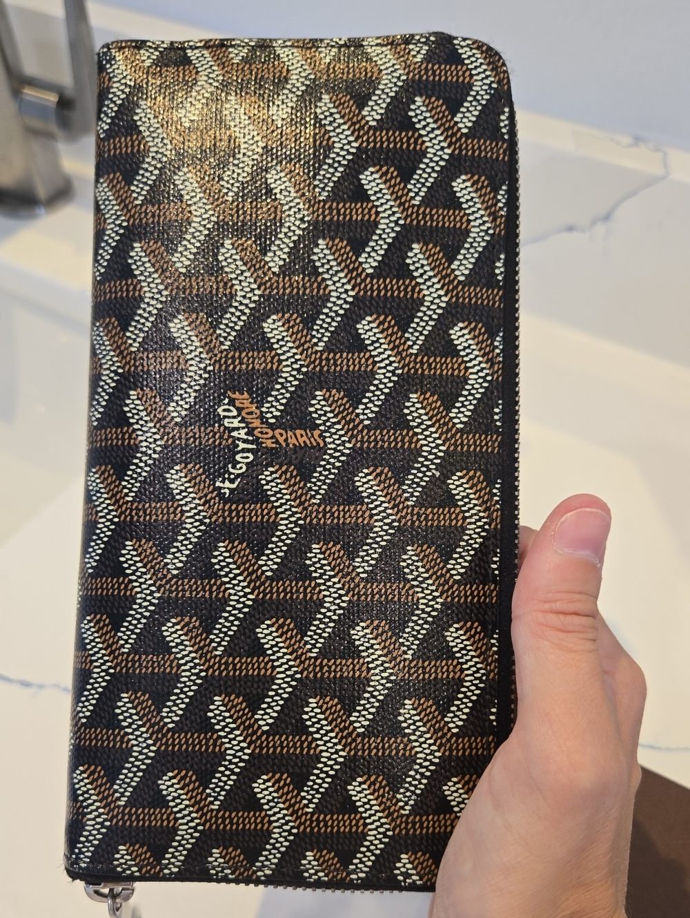 Goyard Black and Brown Chevron Zip-Around Wallet, GUC, French Chic, Luxury - Picture 3 of 8